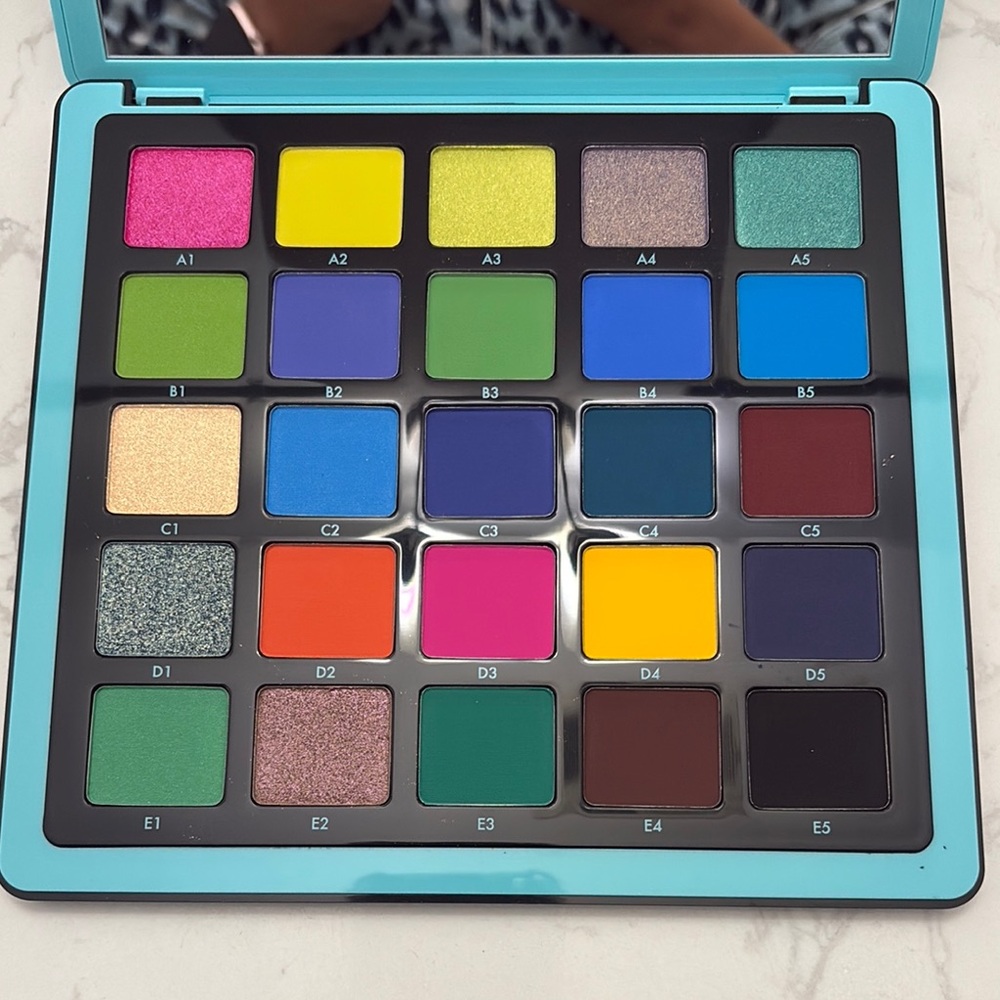 🆕ABH Norvina Collection Palette Vol 2 - Picture 3 of 5